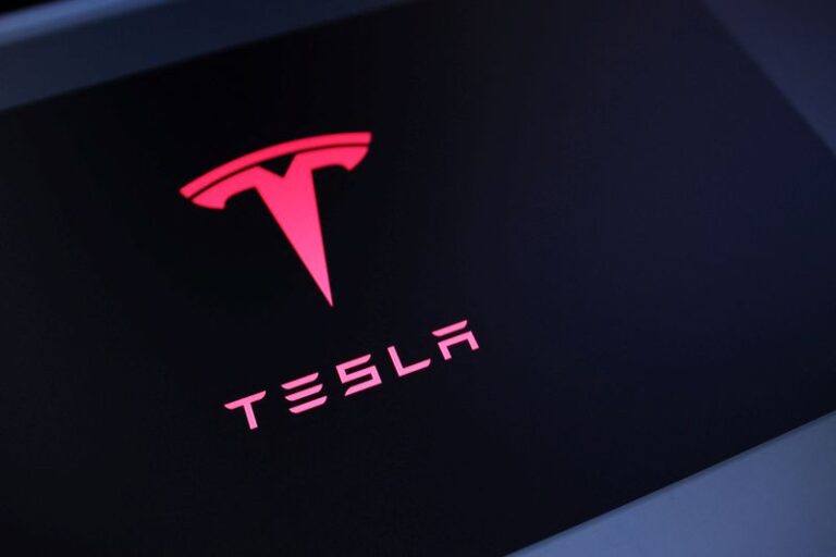 US Opens Probe Into Fatal Tesla Crash Into Texas Home