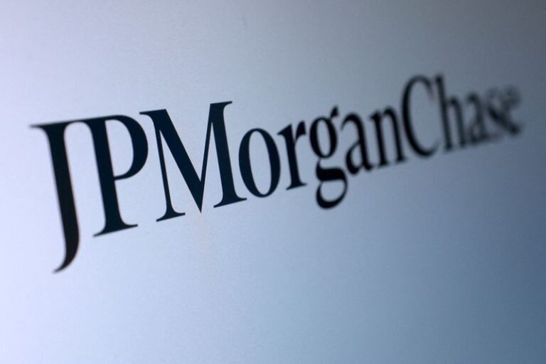 Former JPMorgan Chase Banker Expands Lurid Sexual Harassment, Racism Lawsuit