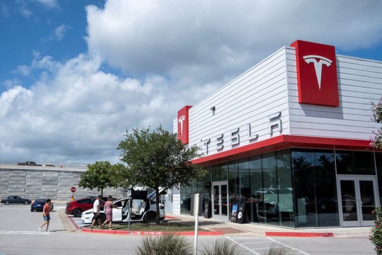 Tesla Driver Accelerated Into House in Fatal Texas Crash, NTSB Says